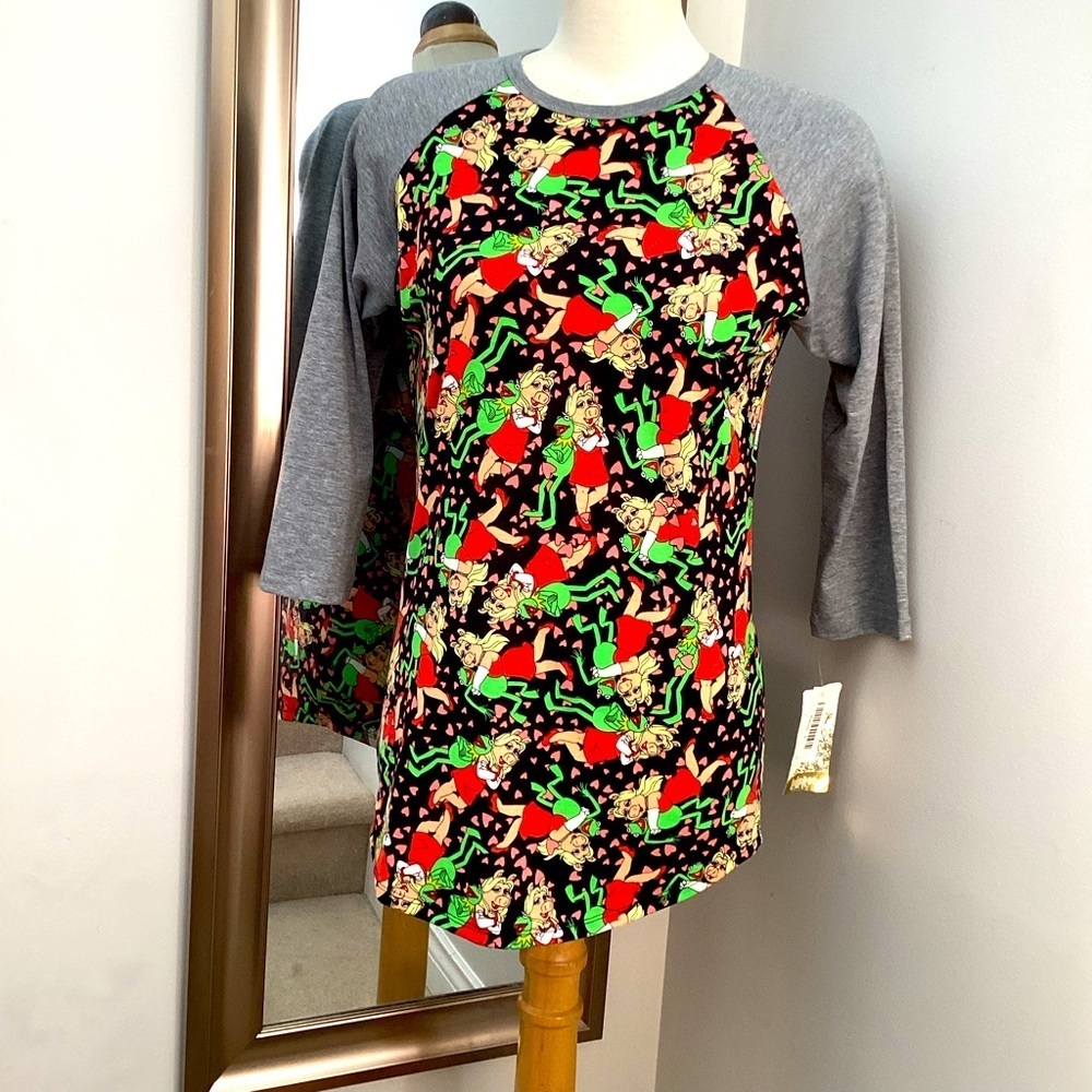 NWT LulaRoe Miss Piggy and Kermit baseball T-shirt.